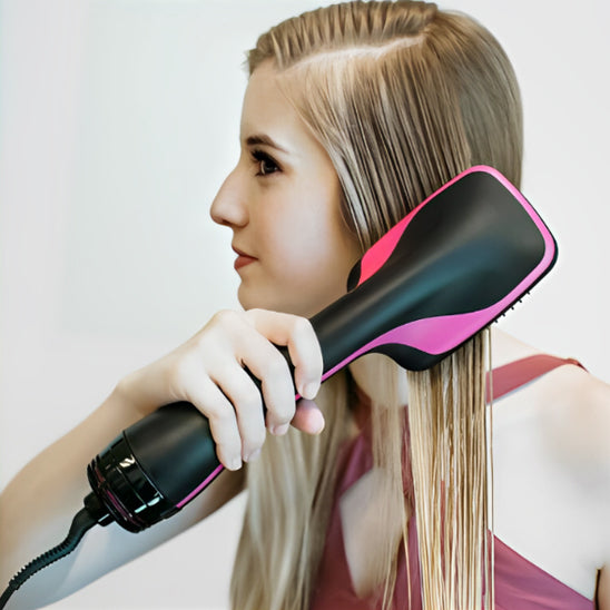 Brosse chauffante innovation cheveux brillants 